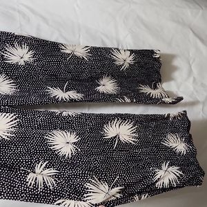 Billabong wide leg pants NWOT. Juniors large.